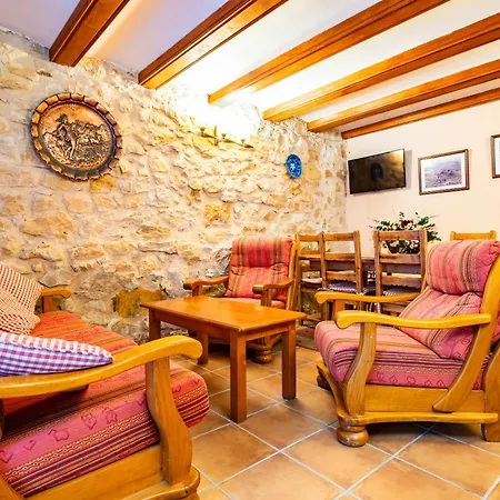 Casa Rural Carrer Pla Dom wakacyjny